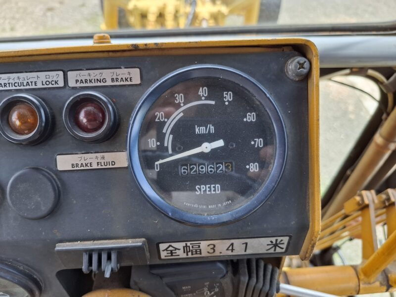 Komatsu GD405A-1 Motor Grader