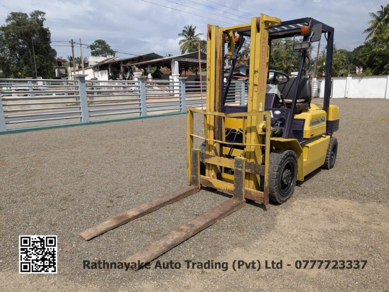 Komatsu FG25-11 Forklift