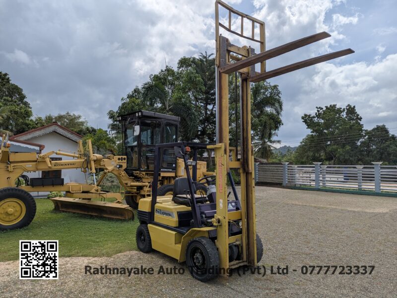 Komatsu FG25-11 Forklift